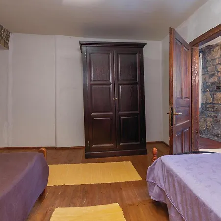 Nyaraló Skabici Cr *