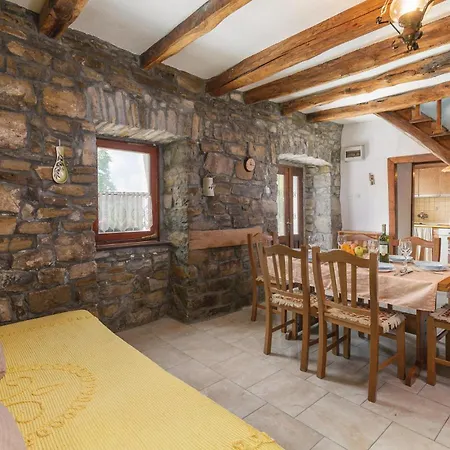 Skabici Cr Nyaraló Gromnik