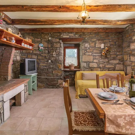 Skabici Cr Nyaraló Gromnik